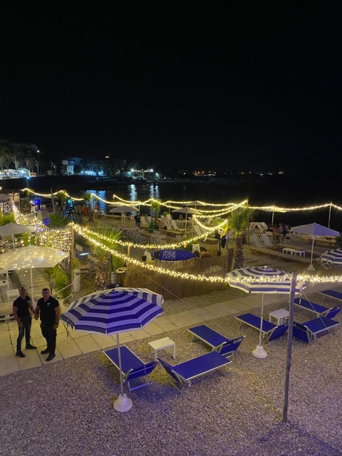 Casa Vacanza Tindara Apartment Civitavecchia Exterior photo
