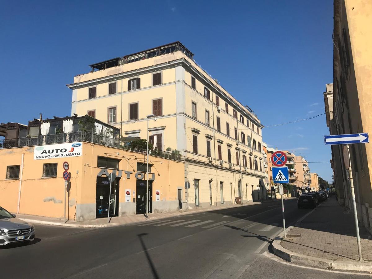 Casa Vacanza Tindara Apartment Civitavecchia Exterior photo